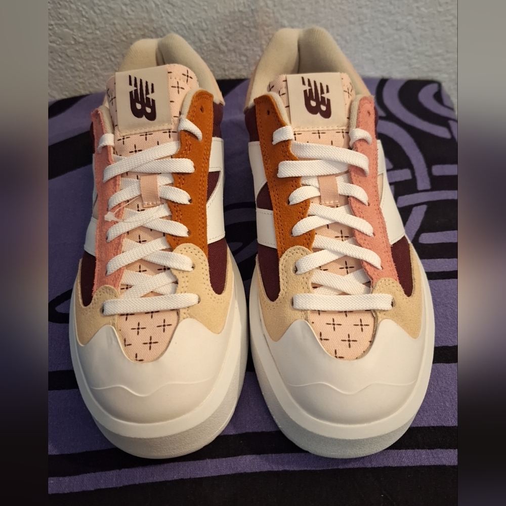 New Mens Balance CT302 Burgundy and Pink Shoes with extra set of pink lace